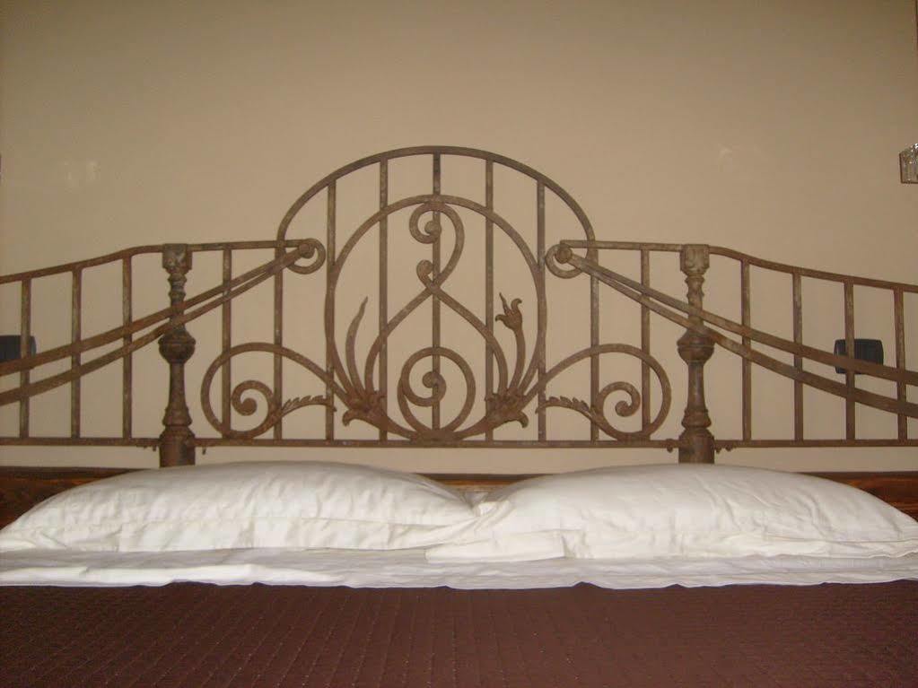 Bed and Breakfast L'Orto Di Panza Аббадия-ди-Монтепульчано Экстерьер фото